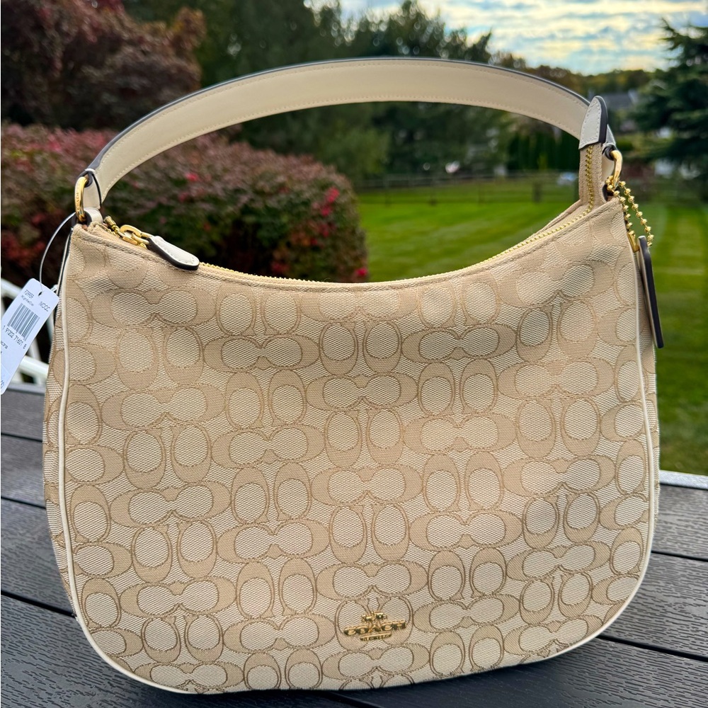 NWT Coach F29959 Signature Shoulder Bag